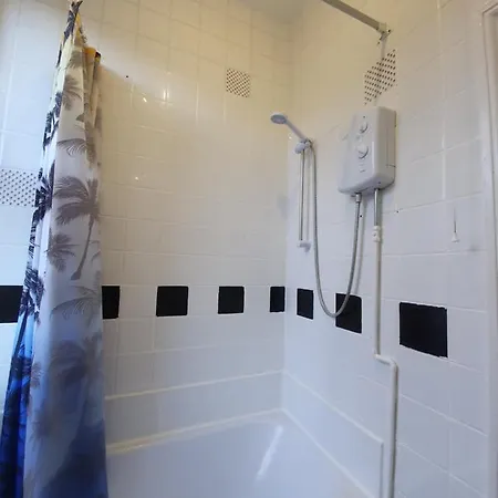 ** Deluxe Double Perfect For Leisure & Work** Homestay *