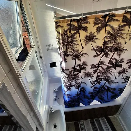 ** Deluxe Double Perfect For Leisure & Work**